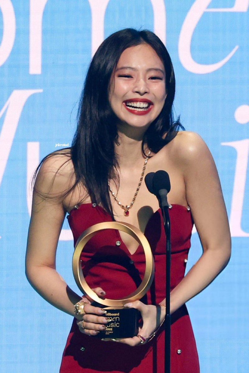 jenniescharts's tweet image. We’re so proud of you @jennierubyjane