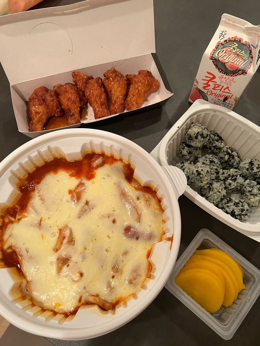 nouveaurealm's tweet image. ͏͏͏͏͏͏ ͏͏͏͏͏͏

              your midnight cravings better be satisfied.

͏͏͏͏͏͏ ͏͏͏͏͏͏