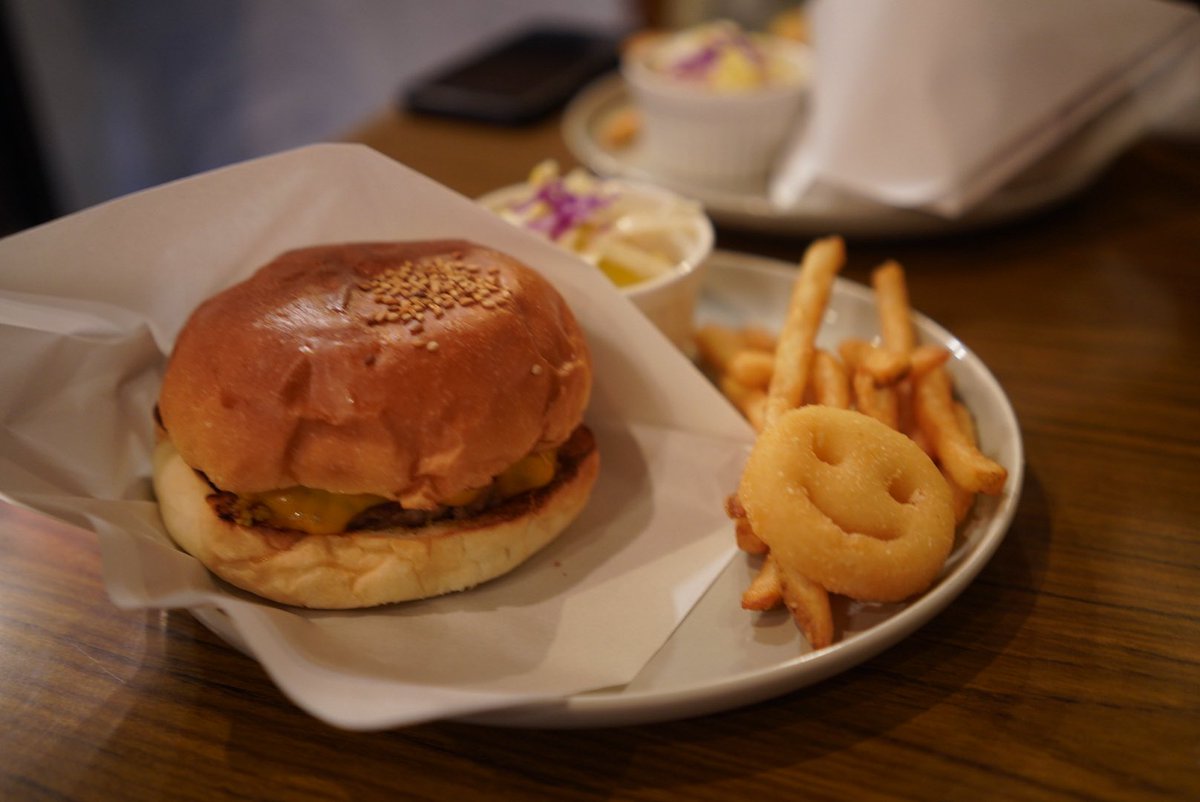 今日はへまさんと飯能ライド！
しっかり冬と曇りのち雨で超寒かった😭
何とか雨が上がった隙に走り出し、お昼は以前行けなかったハンバーガー屋さんに行けました♪🍔

忙しいけど何とか今年走り切りたいな〜