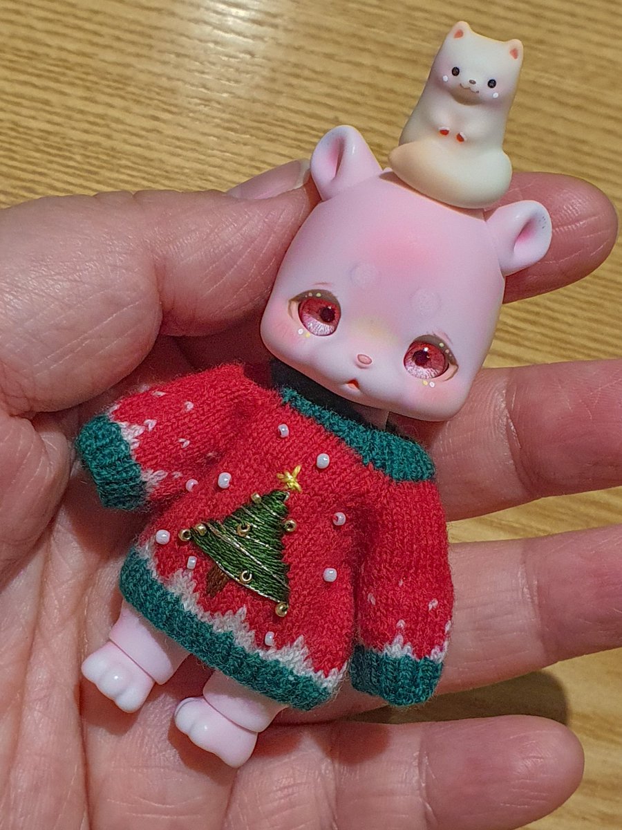 역대급으로 귀여운게 너무 많았던 이번 서프젝😇
입장 순번이 너무 안좋았지만 일행들 덕분에 위시는 건졌어요🥰 특히 트리니트🎄 너무 귀여워서 안살수가 없었다