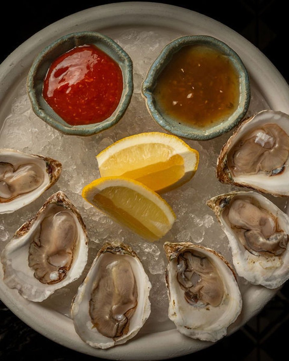 bellamediaco's tweet image. Whether you’re in the mood for oysters, nigiri, or sashimi (or all three), The Sushi Bar at @loewsmiami is a must-visit for fresh, beautifully prepared sushi in Miami. 🍣 

Book your table via their website! ✨

#BELLAMagazine #LoewsMiamiBeach #MiamiEats #SushiMiami #LuxuryDining