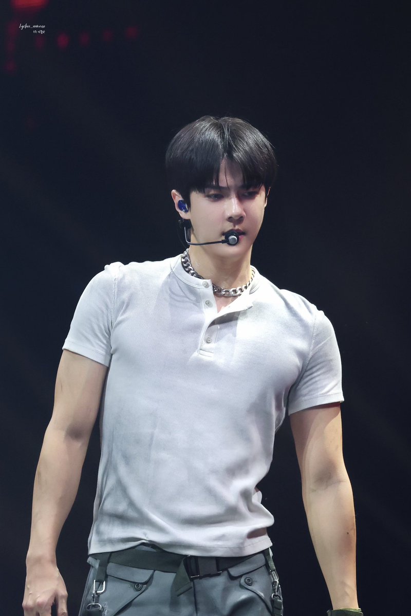 2025.12.20

멜론뮤직어워드 MMA

#吴世勋 #SEHUN #세훈 #오세훈 #セフン
#EXO_MMA2025 
#엑소_2025멜론뮤직어워드