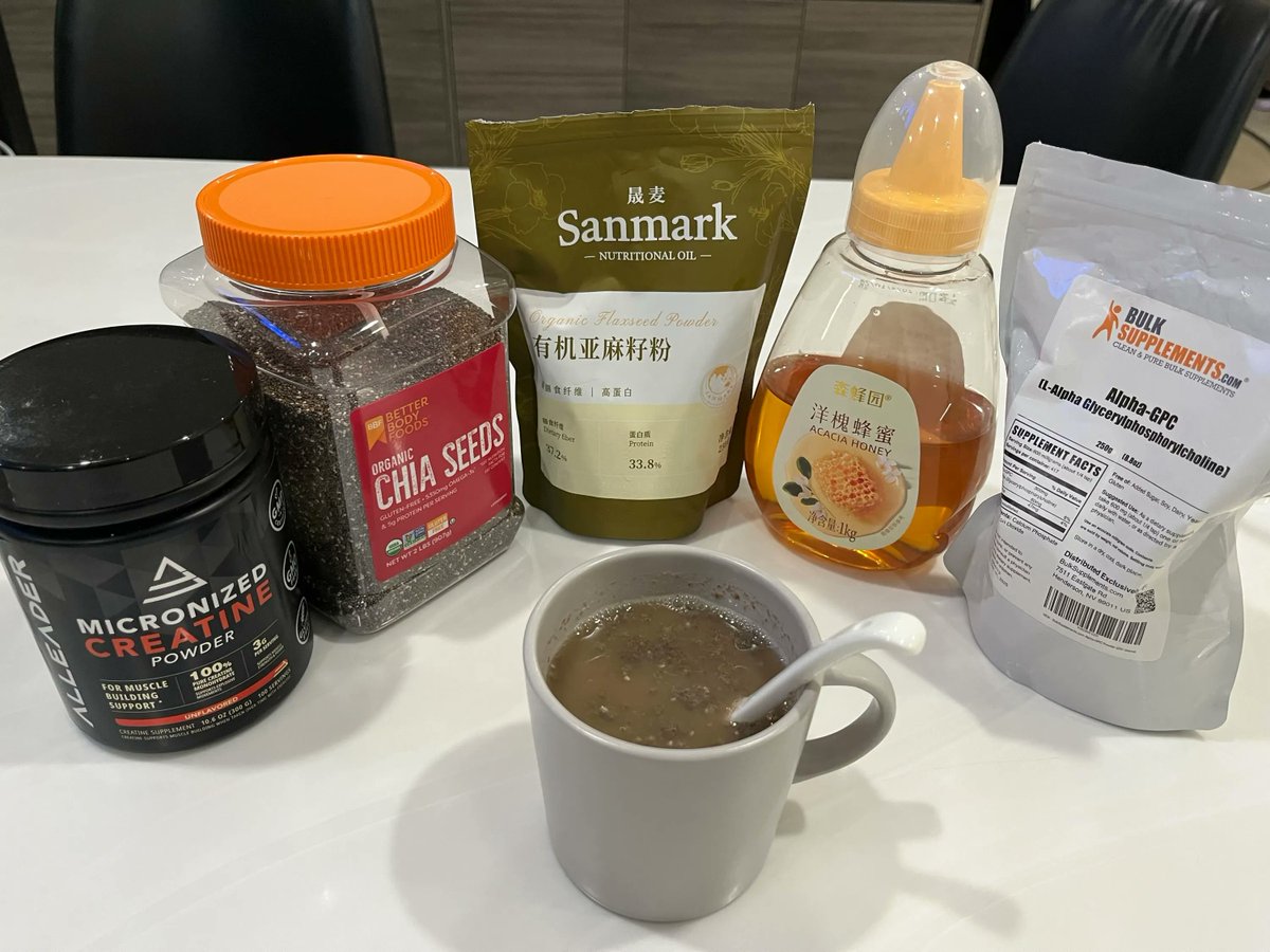 winston_zin's tweet image. My go to afternoon drink:

- 10g creatine
- Chia seeds
- Flaxseed
- Alpha gpc
- Honey

I take it every day at 4pm.

Great for long work days if you don’t want to rely on coffee.

Keeps my energy steady and helps with mental clarity.