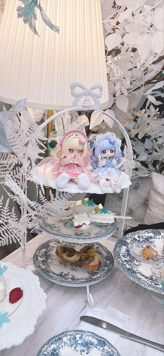 binen_ing's tweet photo. 今週ゆっけさんと人生初アフターヌーンティー行ってきた₍₍ (ง* ॑꒳ ॑*)ว ⁾⁾
超~可愛い場所で撮るドールちゃんめちゃくちゃ可愛いし気絶するほど可愛いし死ぬほど可愛かった🌸
残念なのは会話盛り上がりすぎて2時間もいたのに写真あんま撮ってないい！！ https://t.co/248HwmujYZ