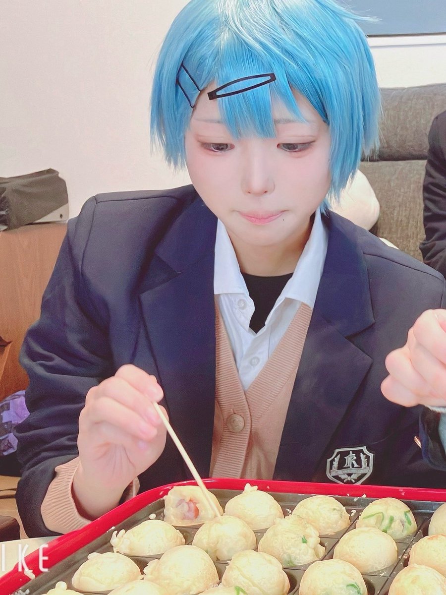 まぜ…まぜ……つん…つん……

 #創作色彩DK
 #1220熱血たこ焼き甲子園