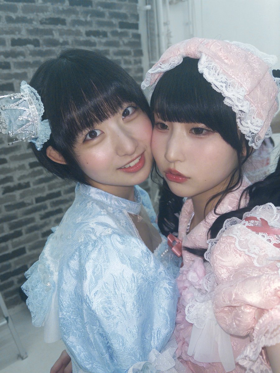 【かすみ草とステラ】一期生 人気のワインレッド衣装セット　比賀、小柴、吉川 比賀 ハル｛ かすみ草とステラ ｝ (@Kastella_haru) / Posts / X