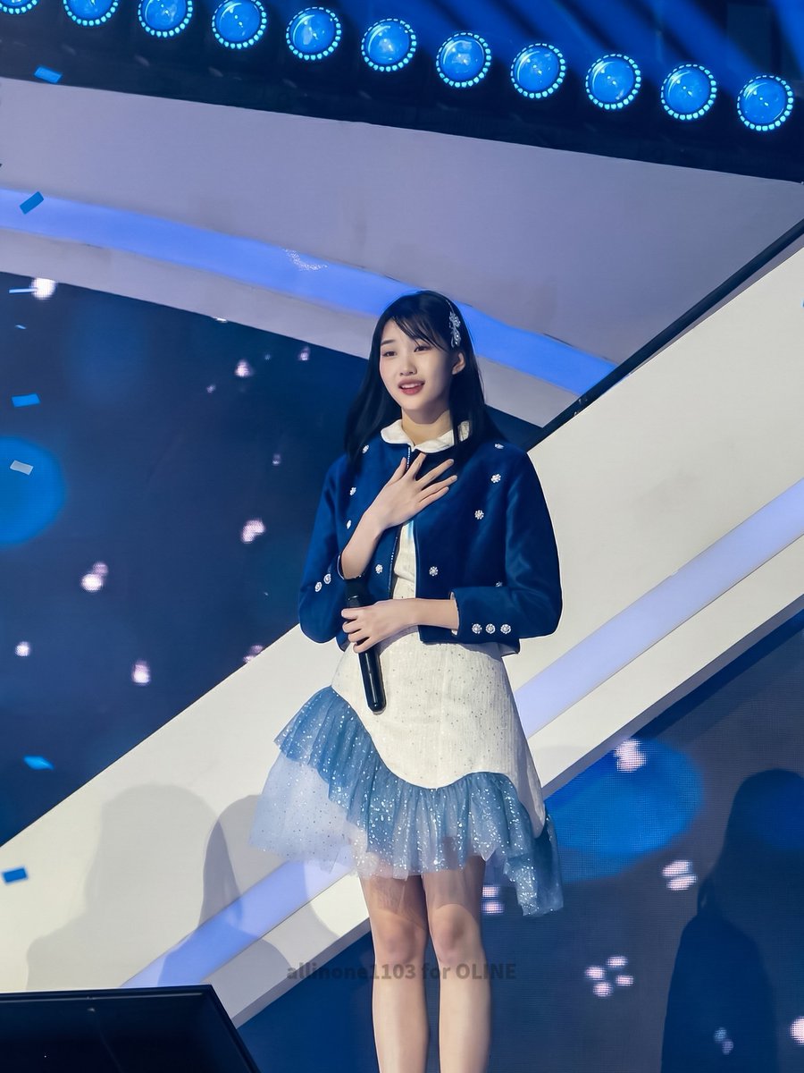 251220 my kinda first snow ❄️🥰 💫 <a href="/M_OlineJKT48/">Oline Manuel</a> #OLINE #オリヌ #오라인 #JKT48 #JKT48TheFirstSnow