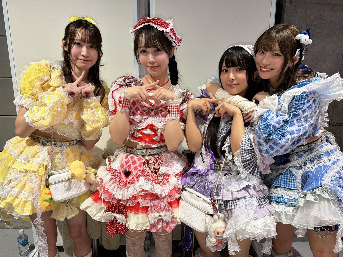 OTRライブ衣装 ハピマジサンタ衣装 未開封品 サイン入り種 52パックセット ☆︶︶︶☆︶・︶︶ 👗FRUITS ZIPPER 新衣装👗 ✨😈モンスター衣装