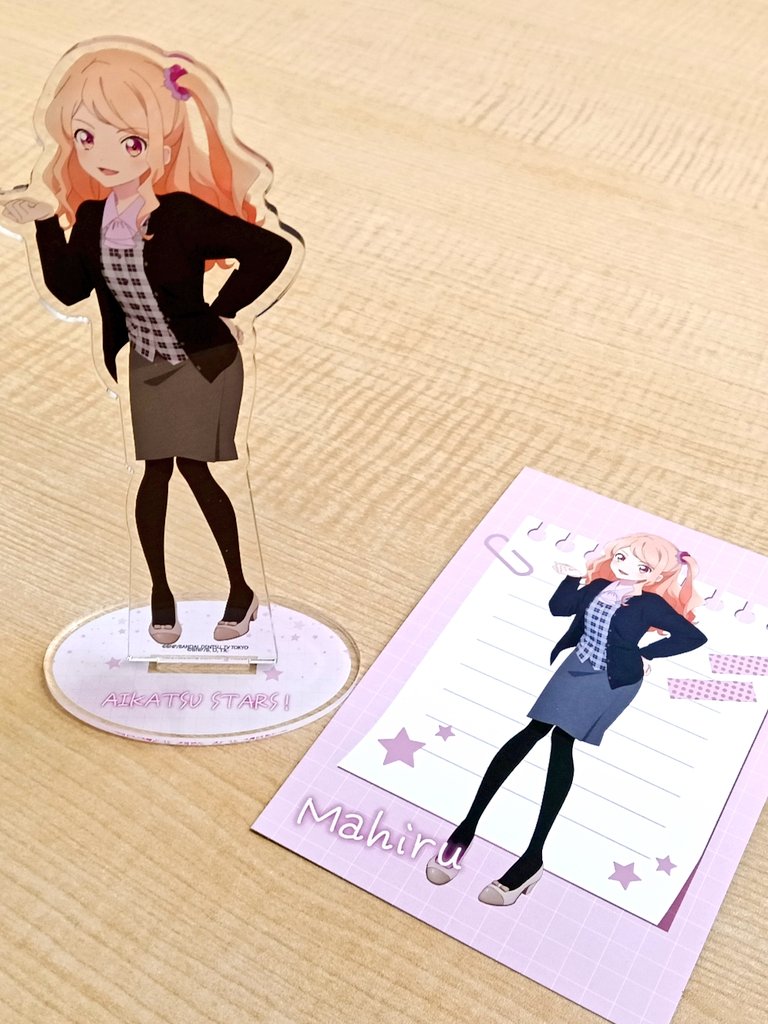 アイカツスターズのオフィスガール、何を買うか迷ったんですが、ここは