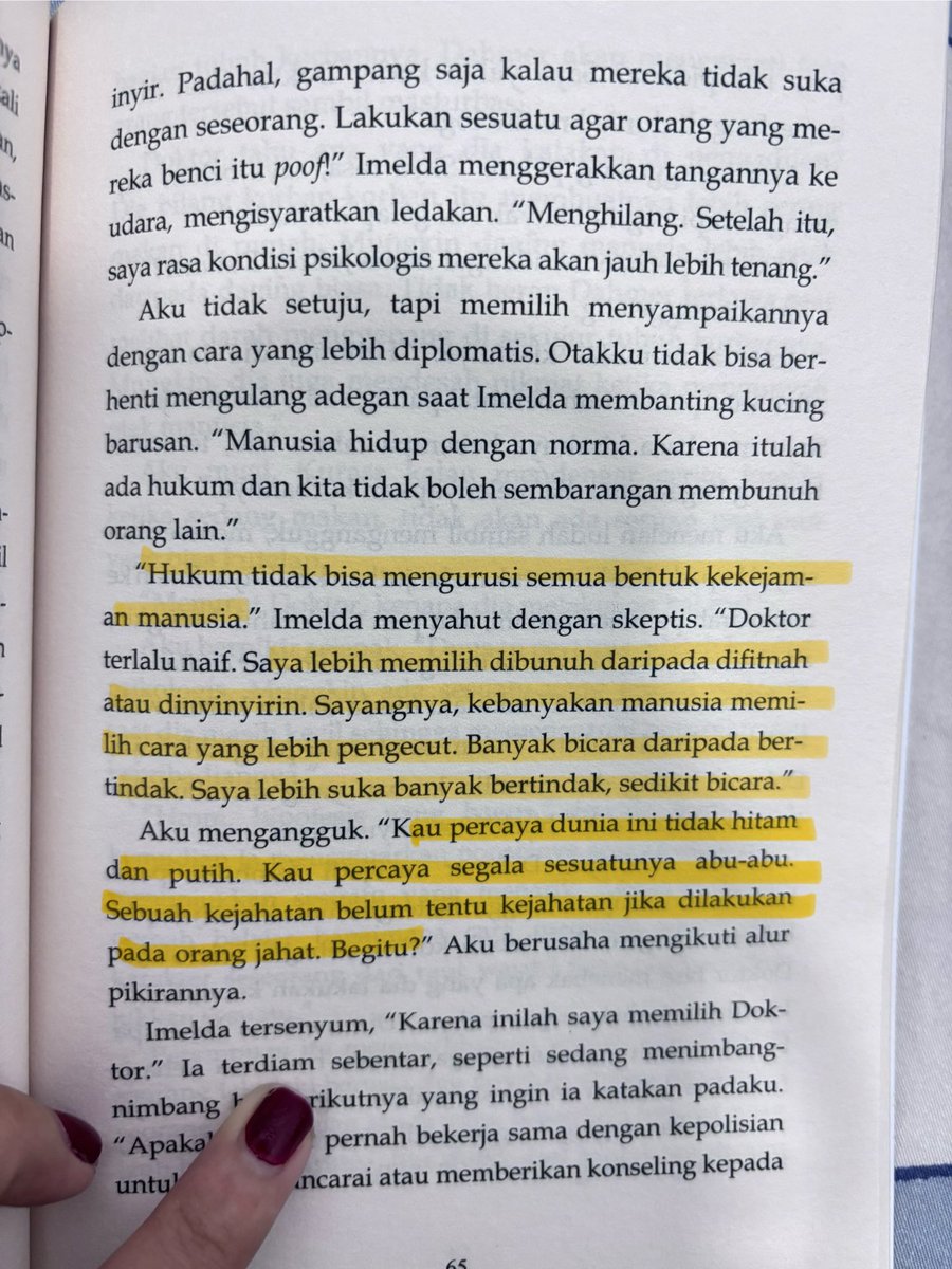 dekyutest's tweet photo. Book’s review
📚Pasien by Naomi Midori 
from @penerbitharu 

⭐️: 5/5

──── ୨୧ ────
Menceritakan tentang pembantaian satu keluarga yang diduga  motifnya adalah perebutan harta warisan. Salah satu anggota keluarga membantai anggota keluarga lainnya dan juga ikut tewas https://t.co/20AY9xouFL