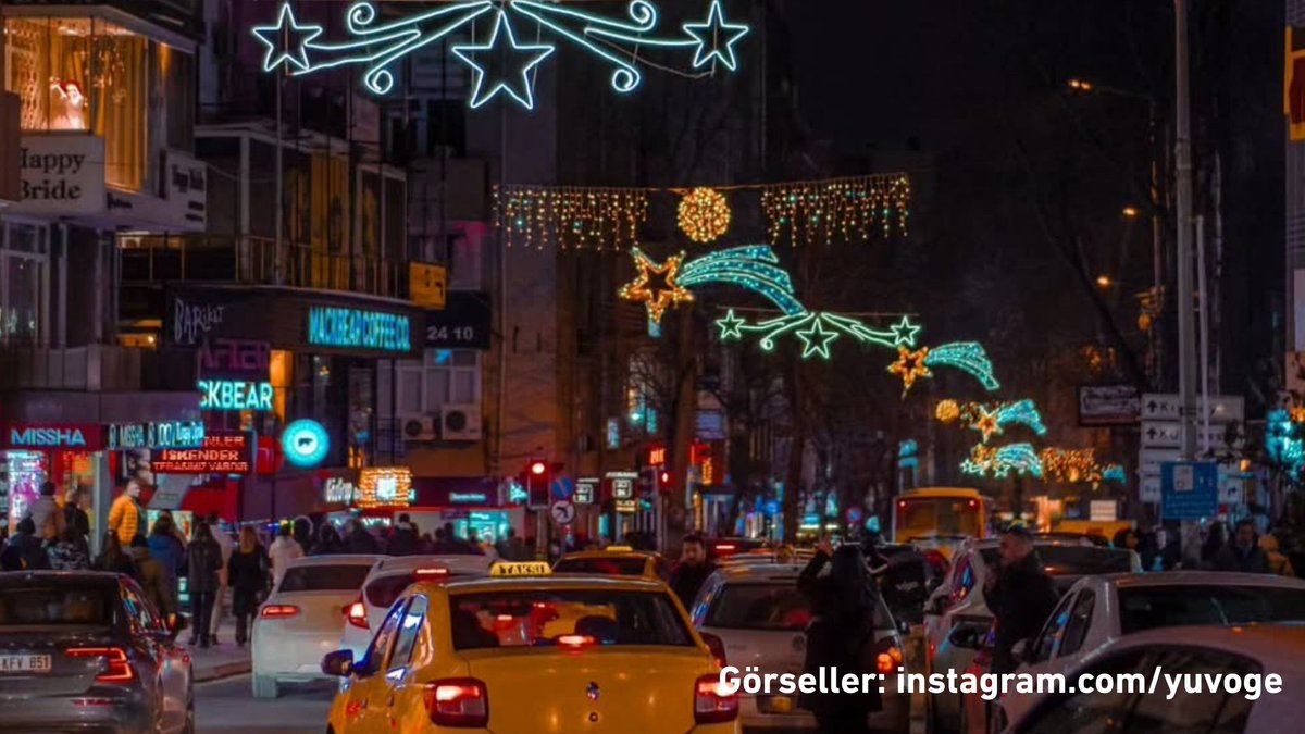 Ankara yılbaşı için ışıklarla donatıldı.