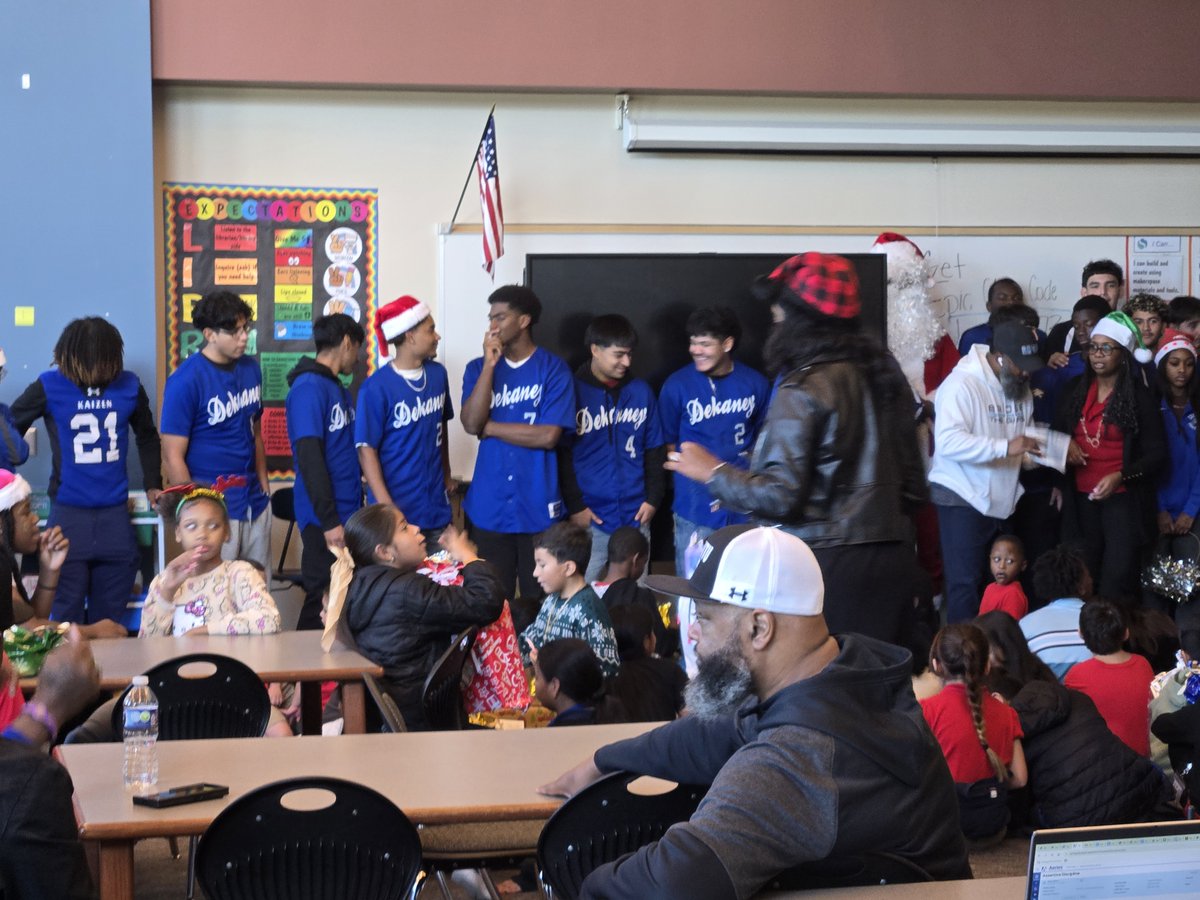 DekaneyBaseball's tweet image. @DekaneyATs  Toy Drive! Wishing you all a Merry Christmas!