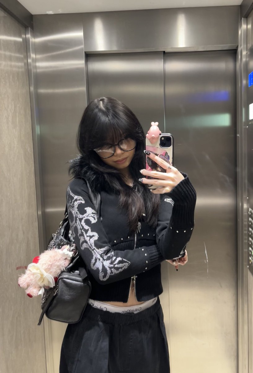 comme promis fit check!! avec un pantalon no way pas de jupe pour une fois