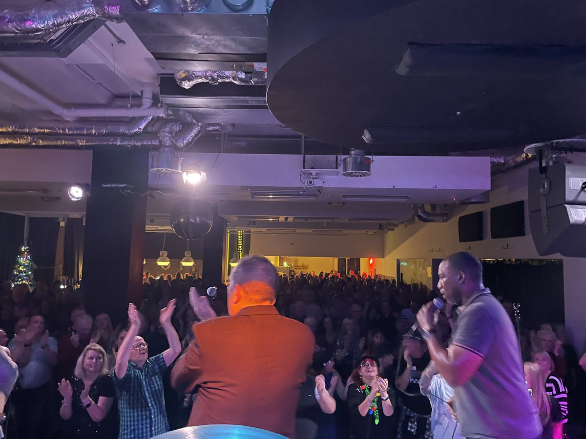 tompricedrummer's tweet image. Two sold out gigs last weekend, pulling double duty with both @2RUDESKA and @LtdSpecials at The Fleece in Bristol and the Corn Exchange in Newport. 

Both crowds were incredible, so grateful for everyone still coming to see us after all these years 🖤🤍 #2Rude #TheSpecialsLTD