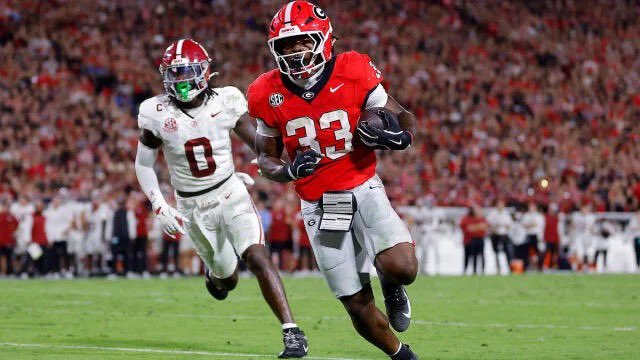 ReportBulldawg's tweet photo. The media has made a huge deal about Alabama’s offense not being healthy in the SEC Championship Game.

Well, don't forget the weapons Georgia has been missing.

• Chauncey Bowens
• Colbie Young
• Talyn Taylor
• Ethan Barbour https://t.co/FKyKTmLuCl