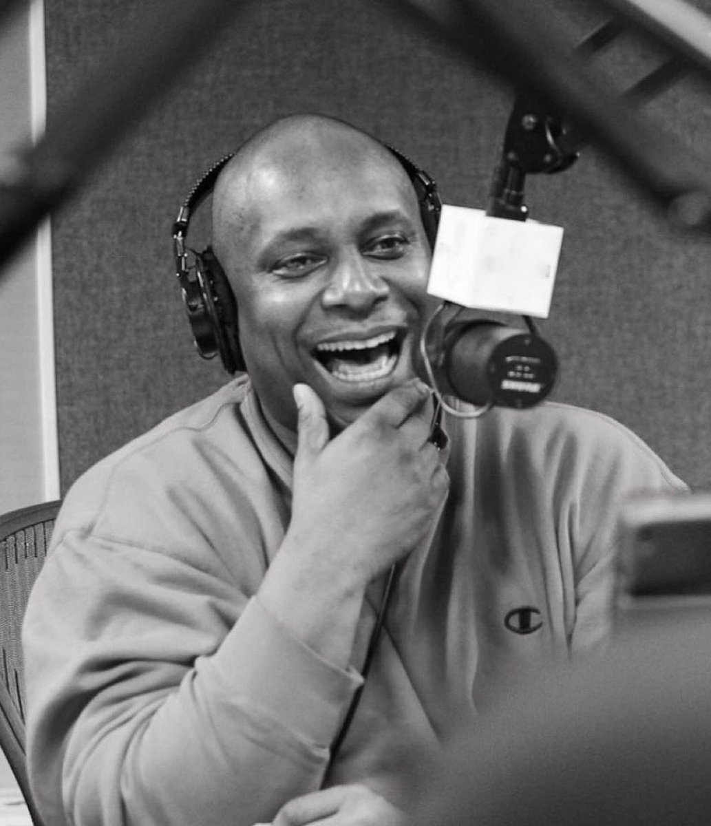 PremiumPete's tweet image. 8 years ago today the Legendary &amp;amp; Iconic DISRUPTOR Reggie OSSE aka Combat Jack transitioned, his voice and presence is missed sorely worldwide. INTERNETS lets take today &amp;amp; remember all the gifts he blessed us with &amp;amp; let's share them with the world! 👑🕊️❤️♾️ Dream Those Dreams!