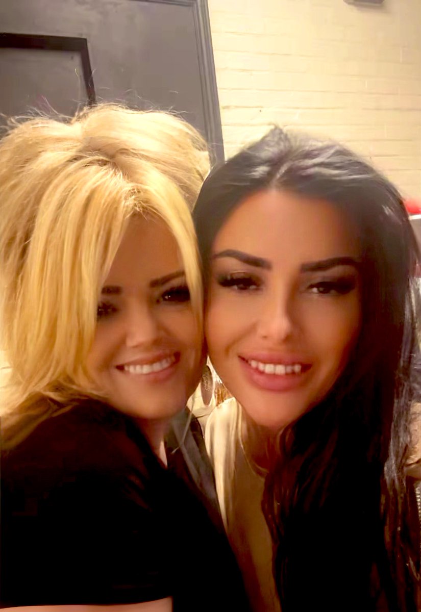 Caffy Hank tweet media