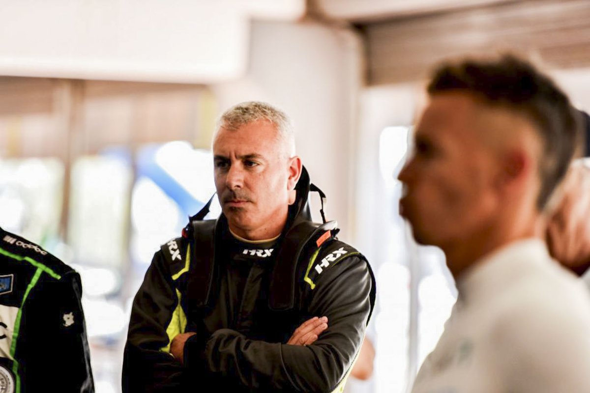 Verriello transita la última del <a href="/TopRaceOk/">Top Race</a> 

El piloto de #MardelPlata disputará este sábado la última clasificación del año para el Top Race en #Junín. <a href="/DiegoVerriello/">Diego Verriello</a>  es escolta de <a href="/leonelpernia/">Leonel Pernia</a>  en el campeonato que se define el domingo
👉 facebook.com/DiegoVerriello… 👀