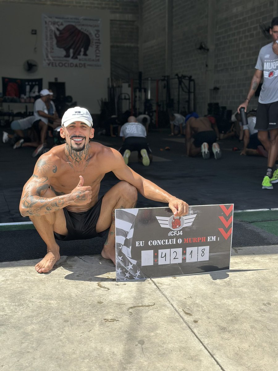 brunopericless's tweet image. 1.6km
100 barras
200 marinheiros
300 agachamentos
1.6km

Murph 🥵