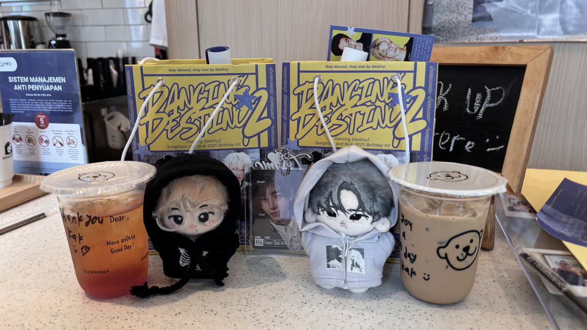 kusuozs's tweet image. hoonki cafe event w @caethoon &amp;lt;3