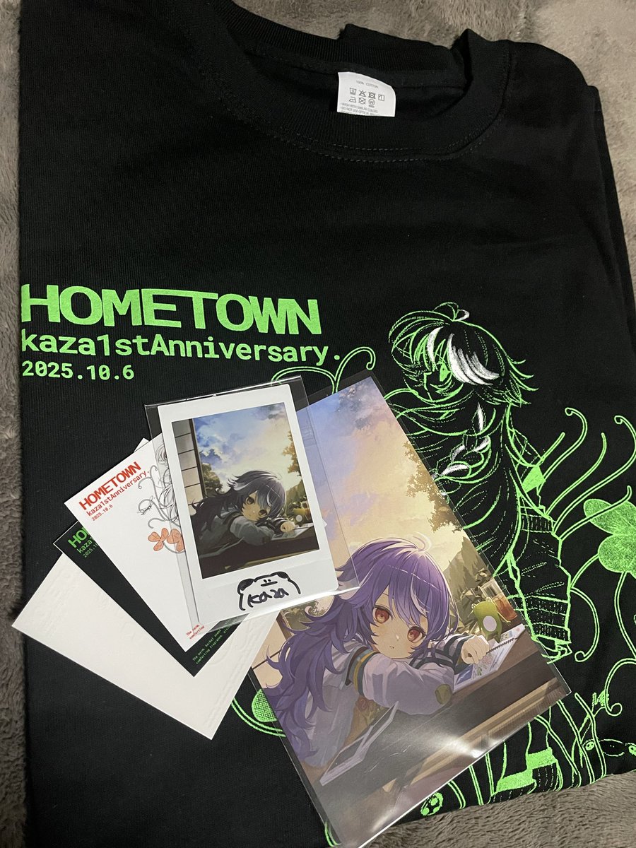 kazaの1周年ロンTが届いた！ かっこいい！蛙ﾀﾞも一緒で嬉しい！ 裾の