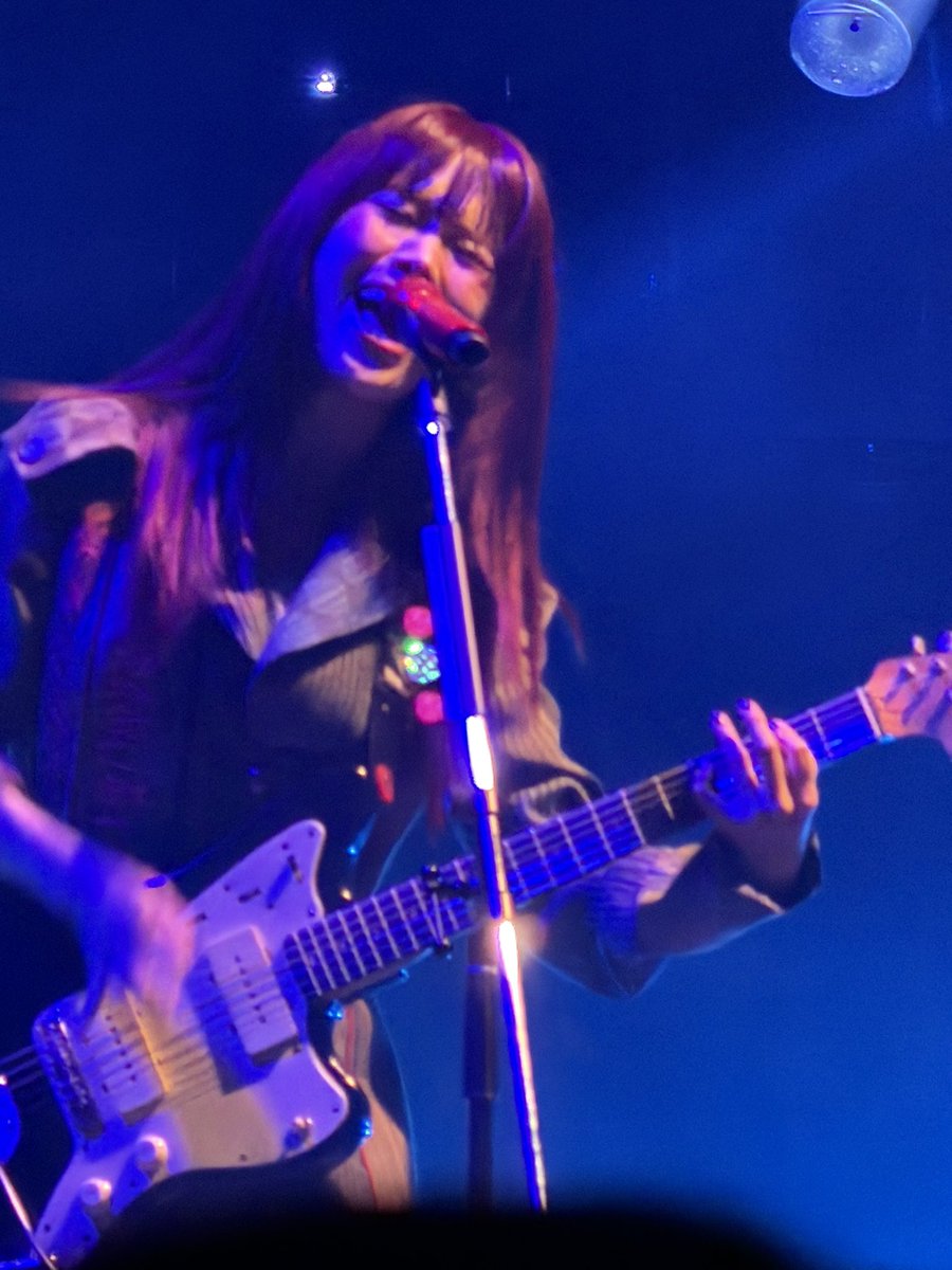 morimory326's tweet photo. すんばらしい位置で
すんばらしいライブだった
 #アイナジエンド 
 #nukariari https://t.co/A6pzLAim2E