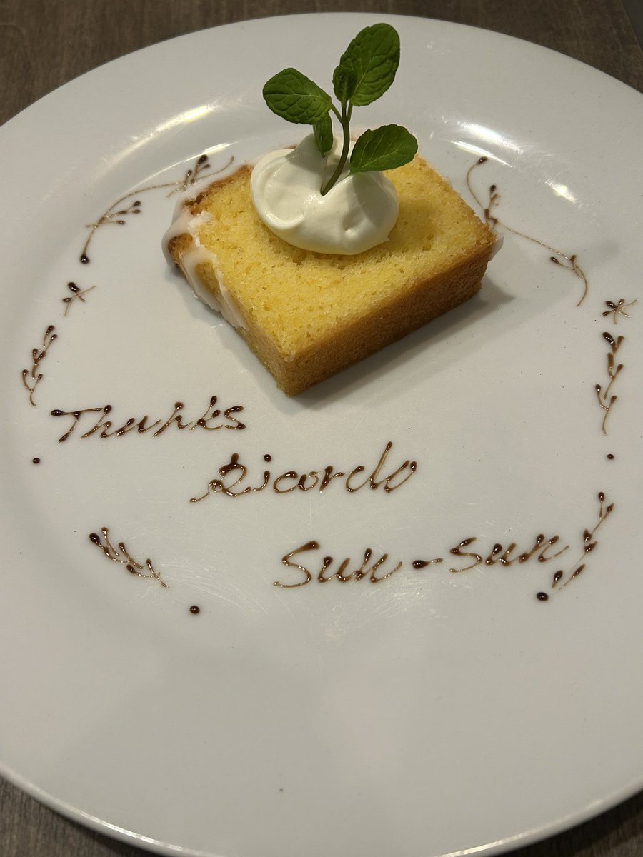 KAMAO73143698's tweet photo. 少し早いのですが今年の釣果の反省検討会を行いました。今年の釣果は、あまり魚に出会えず苦戦の連続でしたが初の小座布団キャッチとそして釣り場で「SUUさん」に偶然出会えたのが衝撃的で本当に良い1年だったなぁと。2026年に繋げなきゃ！！

#Ricordo
#鈴木孝寿さん
#SUUさん
#六畳一間の狼 https://t.co/9qeVyOuhrB