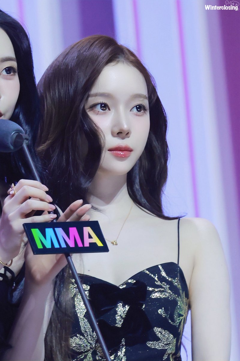 kwtclosing0101's tweet photo. 251220 MMA

🥺

#WINTER #윈터
#aespa  #æspa #에스파 https://t.co/vAhquwfDjg