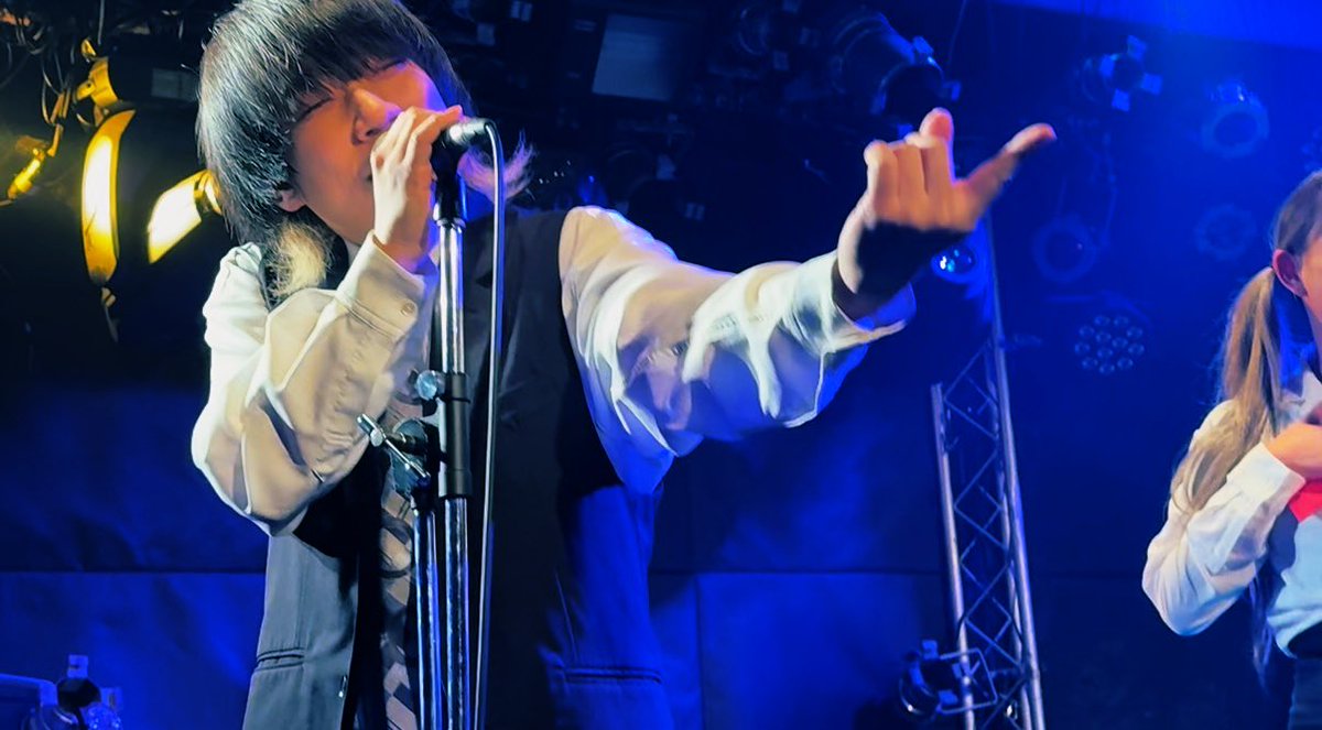 music_moeaso's tweet photo. 2025.12.19
勝手にJUSTSIZE JUSTICE生誕祭
fluffy
3人のステージをまたこうして見れた事が嬉しい‼︎見たい見たいと思ってた🥹
個々でも大好きでfluffyの3人も大好きで尊い存在で、感謝が強い3人です！
もっと見ていたいと思う日でした！♡ https://t.co/P9V6gMK3uW