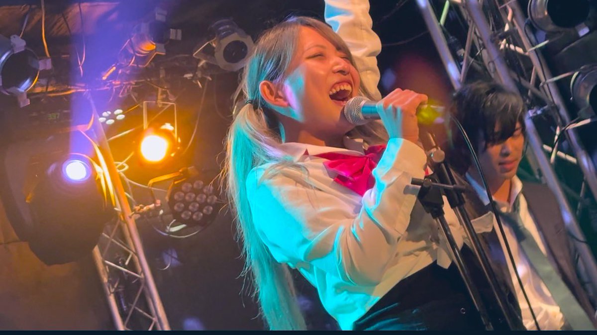 music_moeaso's tweet photo. 2025.12.19
勝手にJUSTSIZE JUSTICE生誕祭
fluffy
3人のステージをまたこうして見れた事が嬉しい‼︎見たい見たいと思ってた🥹
個々でも大好きでfluffyの3人も大好きで尊い存在で、感謝が強い3人です！
もっと見ていたいと思う日でした！♡ https://t.co/P9V6gMK3uW