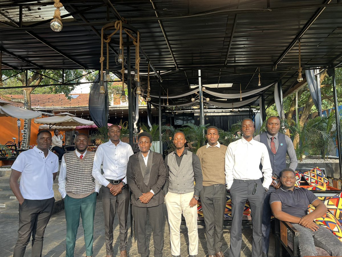 roxie_ug's tweet image. 🚨 HAPPENING NOW 

Arrivals for the UOX End of year Dinner: It’s always a beautiful moment catching up &amp;amp; connecting with fellow Ugandans on X.