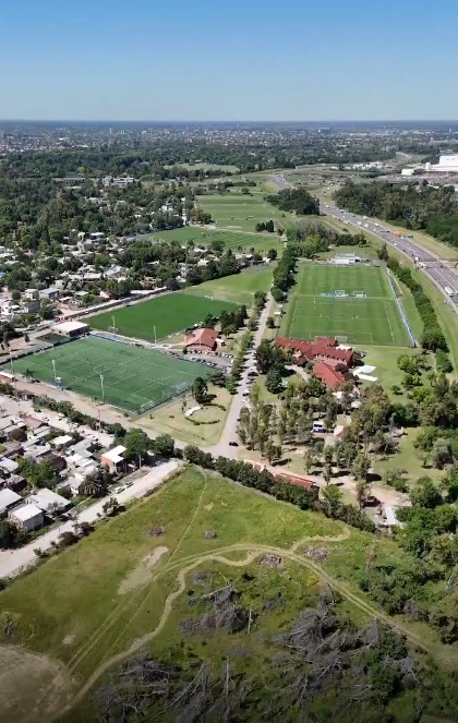 sabadovelezok's tweet photo. 📆 En una semana comienza la pretemporada de verano de #Vélez.

👤 Por ahora, sin caras nuevas, con una única salida confirmada y sin amistosos definidos. https://t.co/4pSQkIiS8H