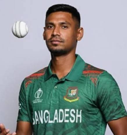 jpsin1's tweet image. जब बांग्लादेशी Gहादी #दीपू_चंद्र_दास को खंभे पर टाँगकर जिंदा जला रहे थे उसी वक्त बांग्लादेशी खिलाडी #मुस्तफिजुर_रहमान को #शाहरुख_खान 9 करोड़ 20 लाख की भारी भरकम रकम देकर आईपीएल 2026 के लिए अपनी टीम में शामिल कर रहा था। 

माशाअल्लाह ये रकम बांग्लादेशी हिंदुओं को ठोकने के काम आएगी।…