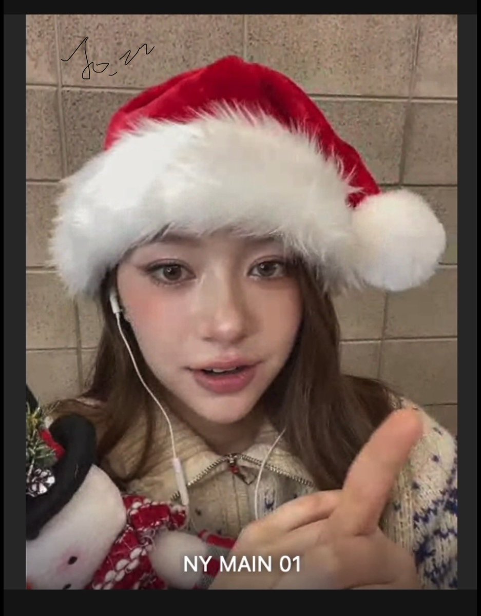 251220 크리스마스 스페셜
제 아재개그를 귀담아듣고 받아주는 문샤넬 ㅋㅋㅋ고마워요

#FIFTYFIFTY #피프티피프티 #CHANELLE #CHANELLEMOON #샤넬 #문샤넬