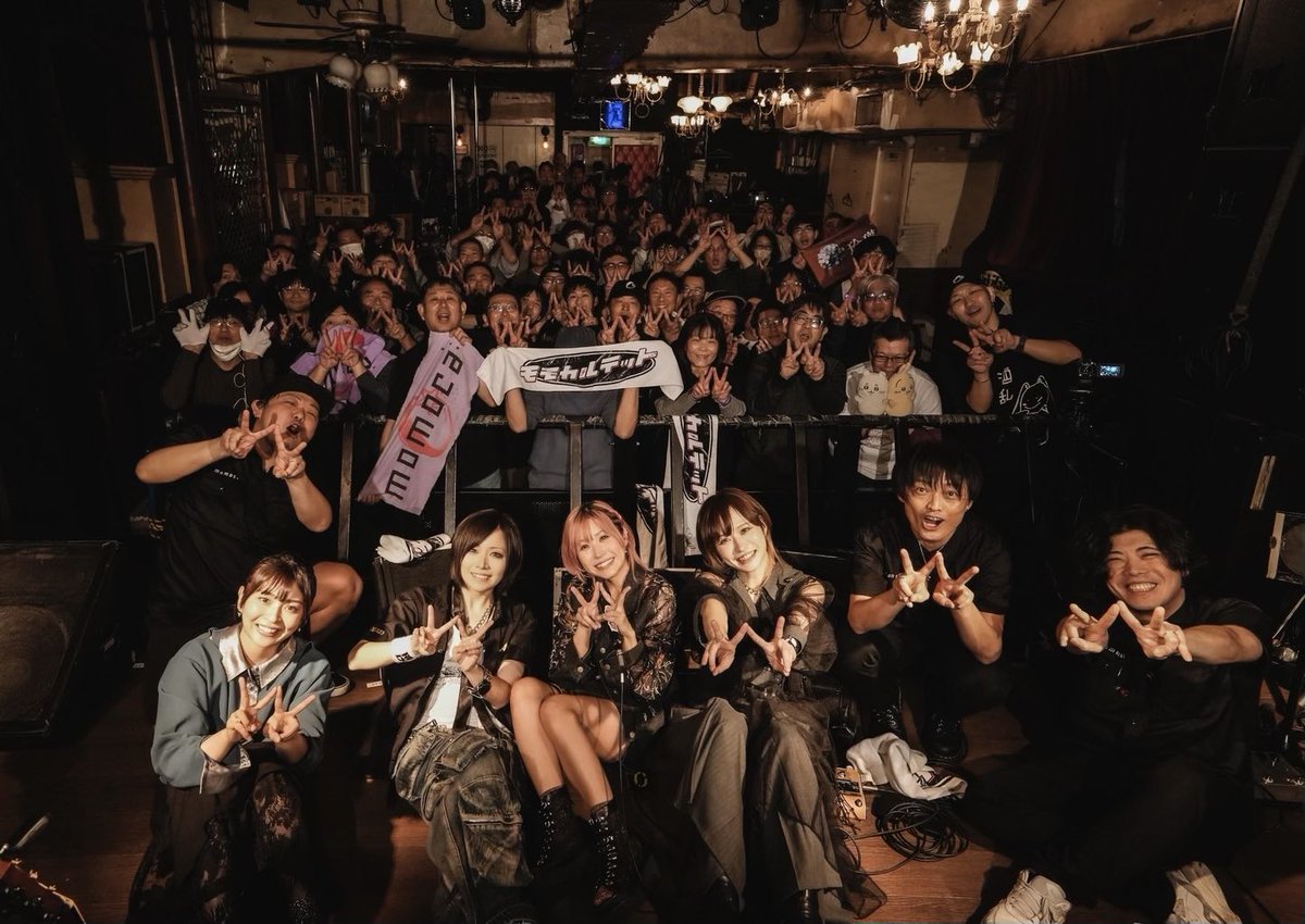 渋谷CHELSEA HOTEL thanxx！！ モモカルテット レコ発イベント