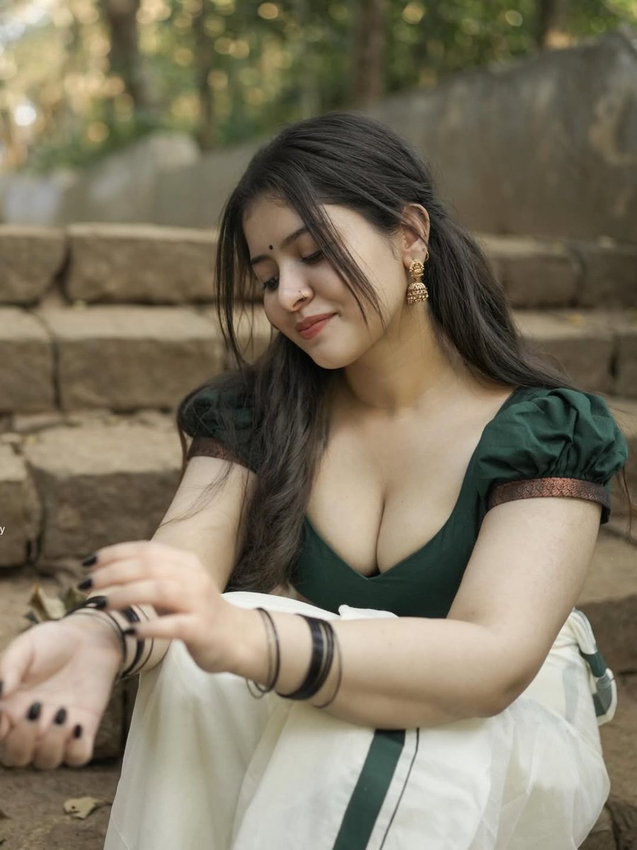 Immor_tal_10's tweet photo. She's absolutely Stunning 🔥🥵
#neeli https://t.co/xuF5qmb0e9