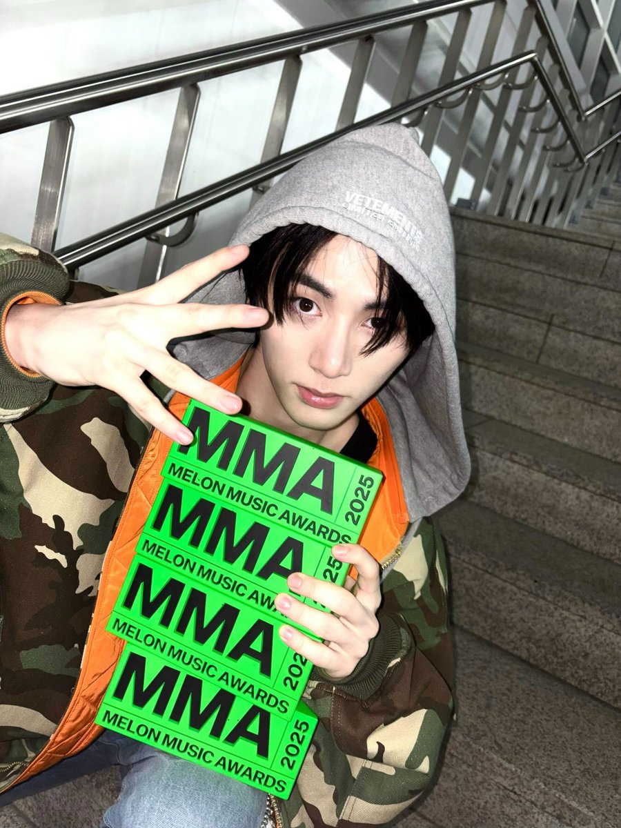 BOYNEXTDOOR_twt's tweet image. 세상에서 제일 행복한 사람

#BOYNEXTDOOR #TAESAN
#보이넥스트도어 #태산
#원도어사랑해 #Koz #ZicoPD님💖