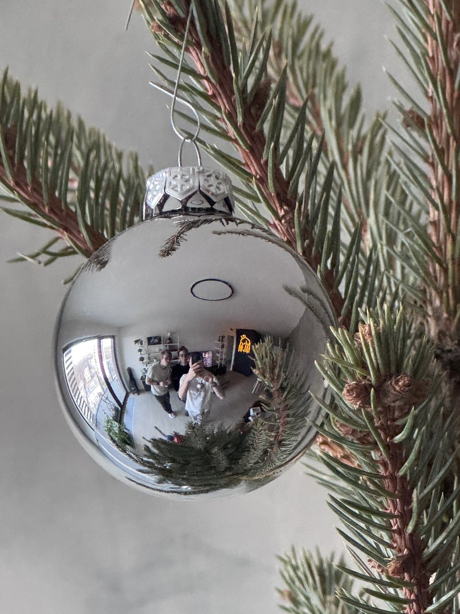 Скидывайте ваши елки 🙃