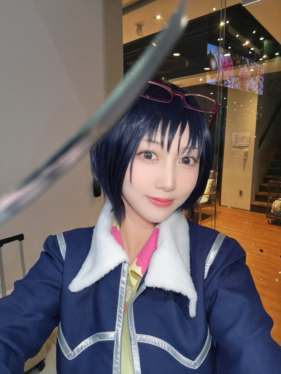 서코 토요일
타시기를 했어요😍
원피스 코스 또하자~~~

미소녀가 명검을 선물해줬어요🫶🩵