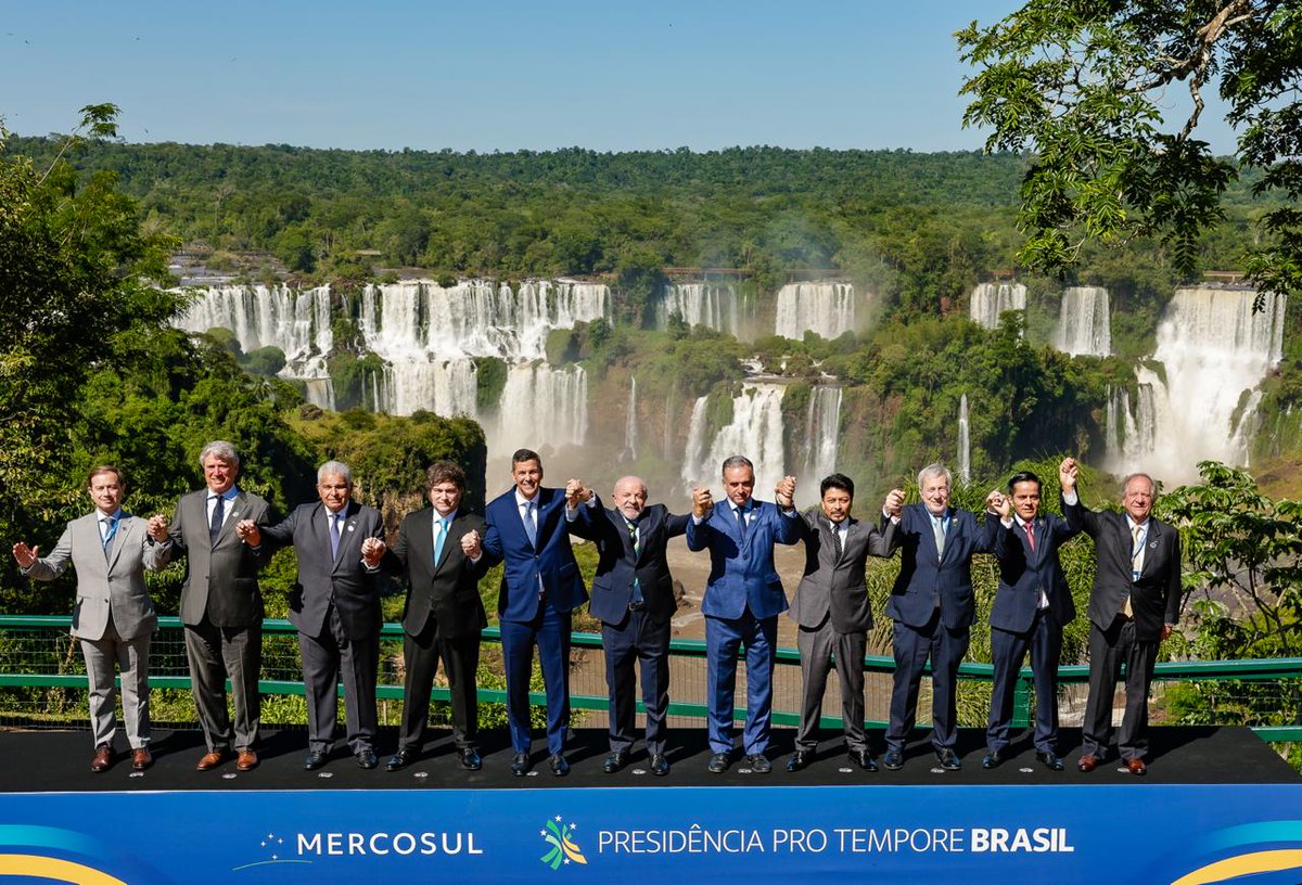 Lula tweet media