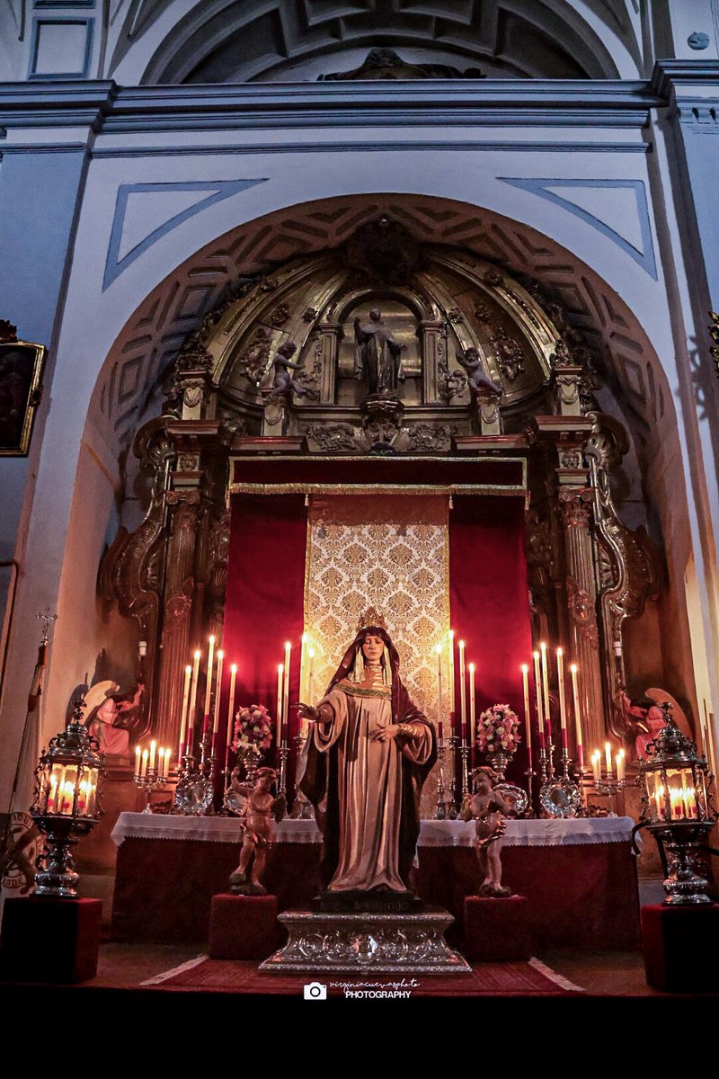 VirCuevas79's tweet image. Hoy, sábado 20 de diciembre de 2025, la imagen de Ntra. Sra. del Sagrario, está expuesta a besamanos de 17:30 a 19:30 h en la Iglesia de San Pedro Apóstol de Valladolid.

#semanasantavalladolid 
#semasantavalladolid 
#navarroarteaga 
#besamanos 
#sagradacenavalladolid