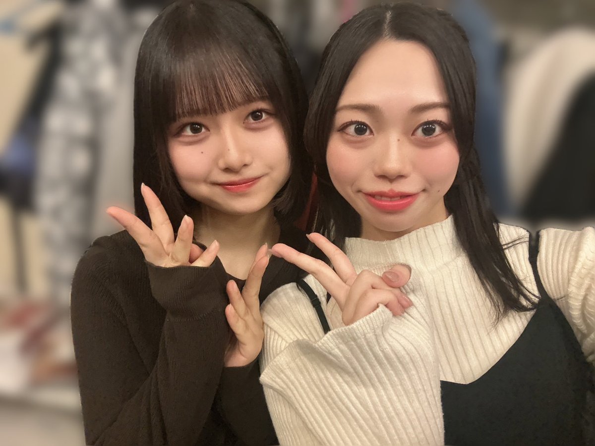 明日はこちらです‼️
 #コラオブ 、実は #シバイ女 も一緒だった方がたくさんなので懐かしいなあとなりながら練習してます🎶♡
 シバイ女のときの曲も久しぶりに踊りますよ〜〜💃
クリスマス前最後の休日に会えるってことは実質クリスマス一緒に過ごすってことだと思ってます^_^(むりやり)
たのしもうね