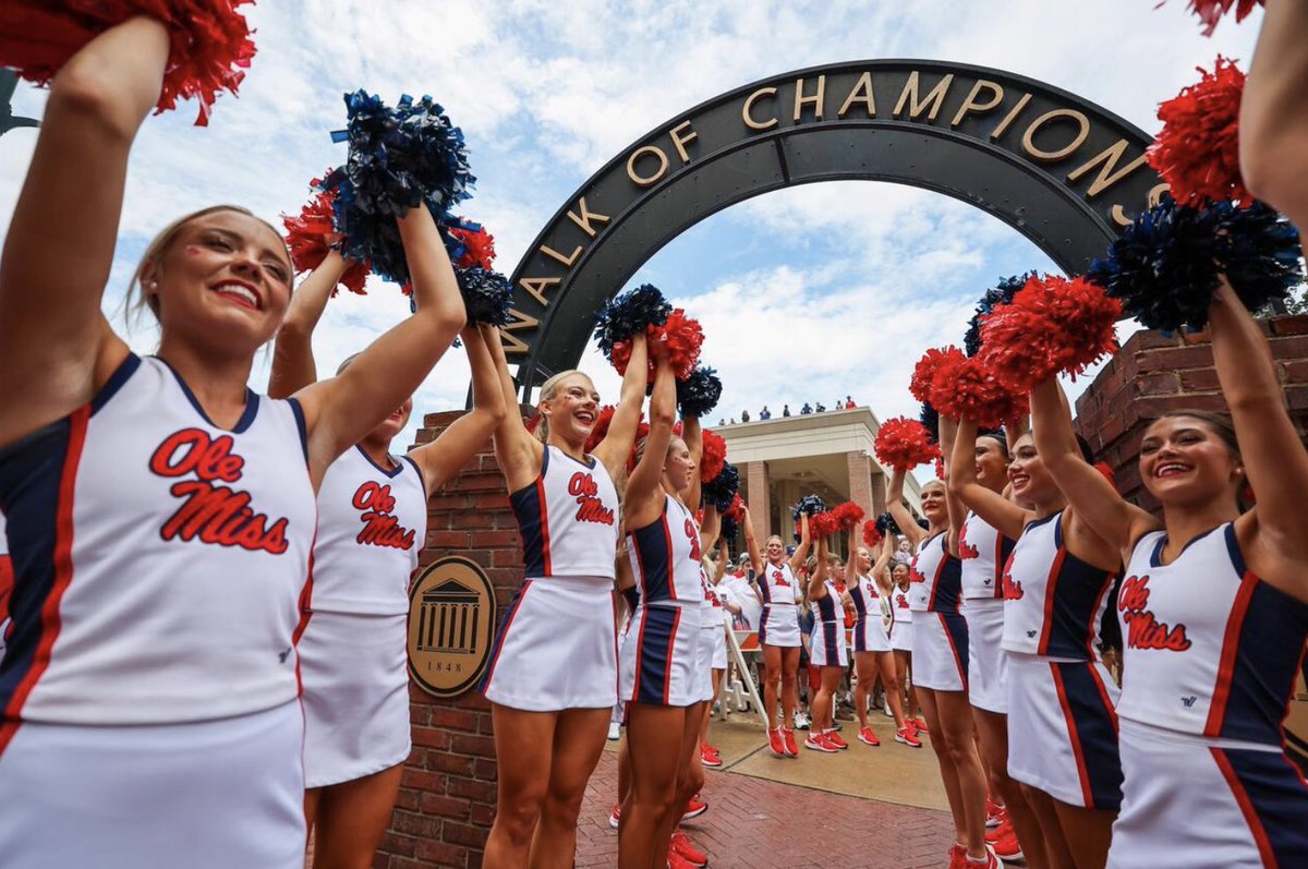 BradLoganCOTE's tweet image. NEWS: Ole Miss head coach Pete Golding will not be leading the players down the Walk of Champions today. 

Today, it’s all about the players as they will be leading the way through the Grove. 

#HottyToddy | #CFBPlayoff