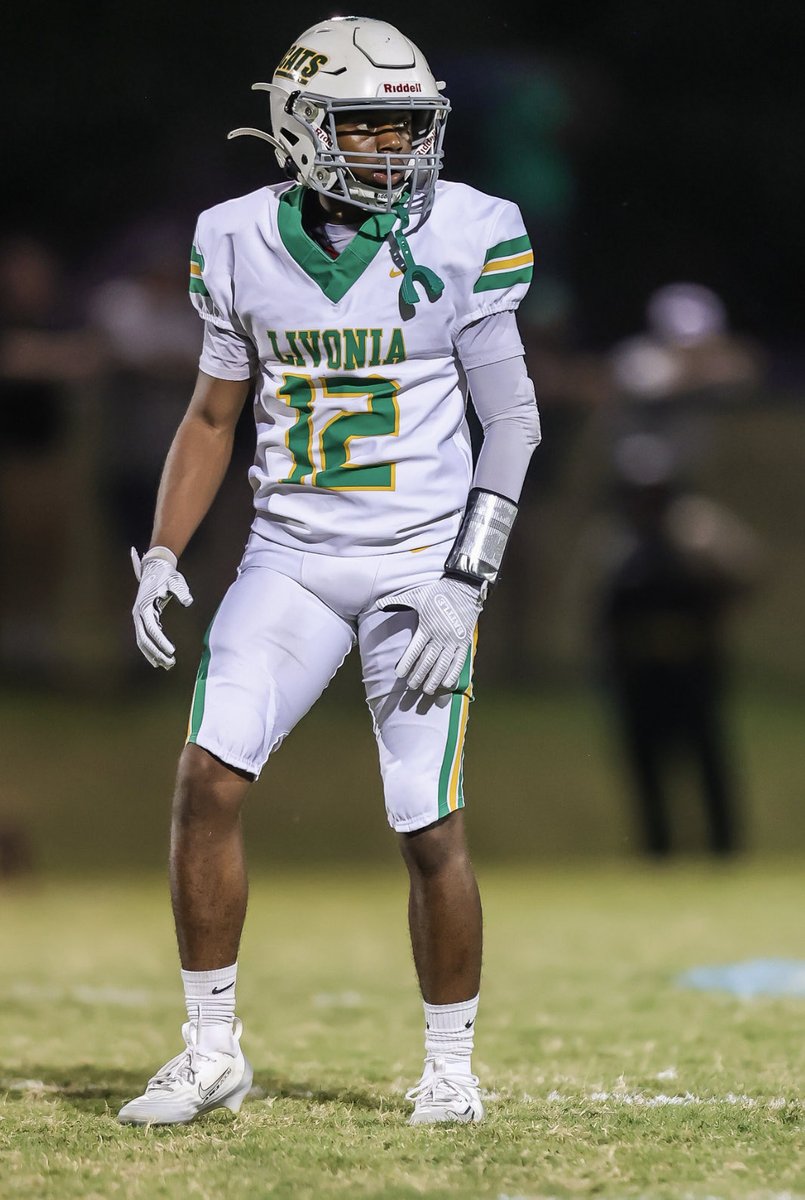 MissLouOffers's tweet image. 🎁 Recruit Spotlight 💡

Chad “CJ” Aguillard 
5’8” 155lbs
Livonia High School(LA)
2027 WR/Returner
@CJAguillard12 

D1 Offer: Grambling State

✅Dangerous Returner
✅Make you miss in the open field as a WR
✅4.4 forty 

Jr Season Highlights 
hudl.com/v/2T5haD

Aguillard is…