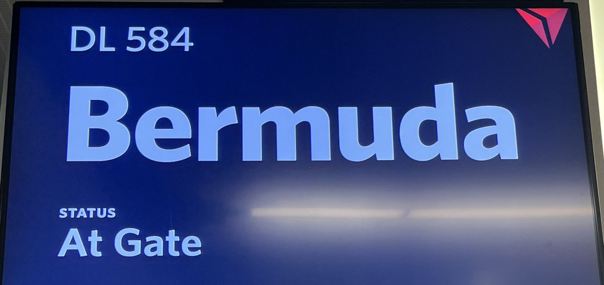 Senaca77's tweet photo. Bermuda 🇧🇲 here we come 🎄 https://t.co/SZmehIyPjo