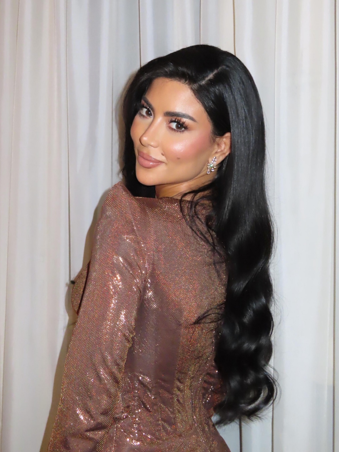 إطلالة كارولين عزمي عبر إنستجرام 