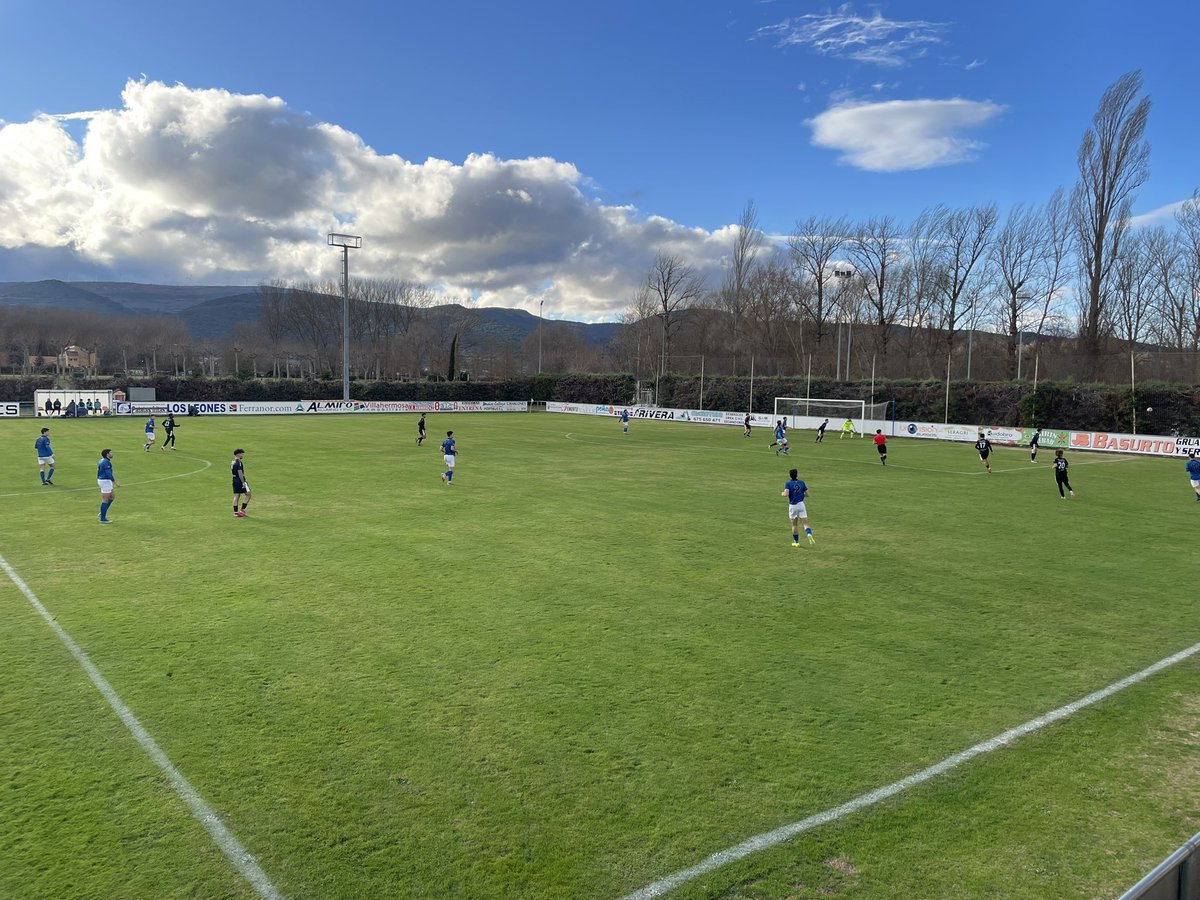 ¡Comienza el partido en El Soto!