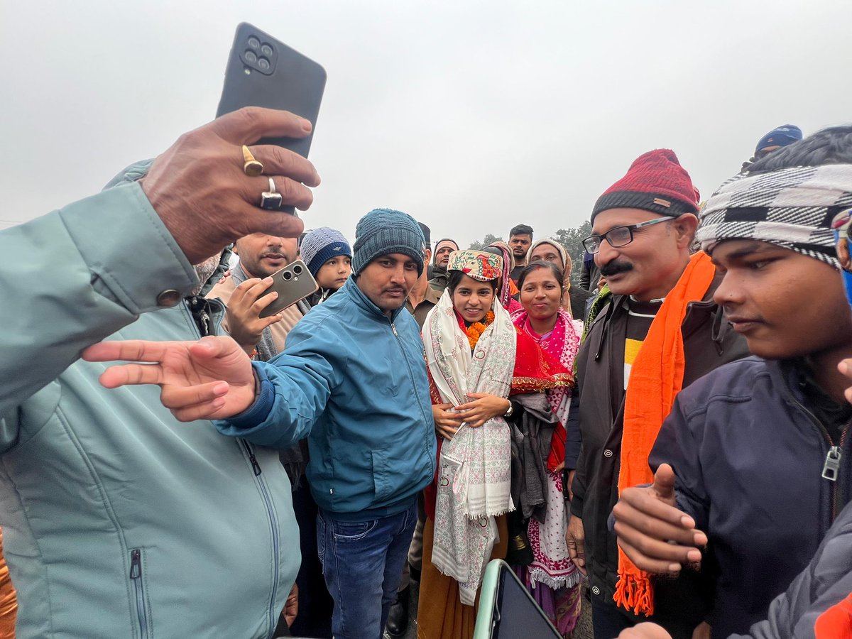Maithili Thakur tweet media