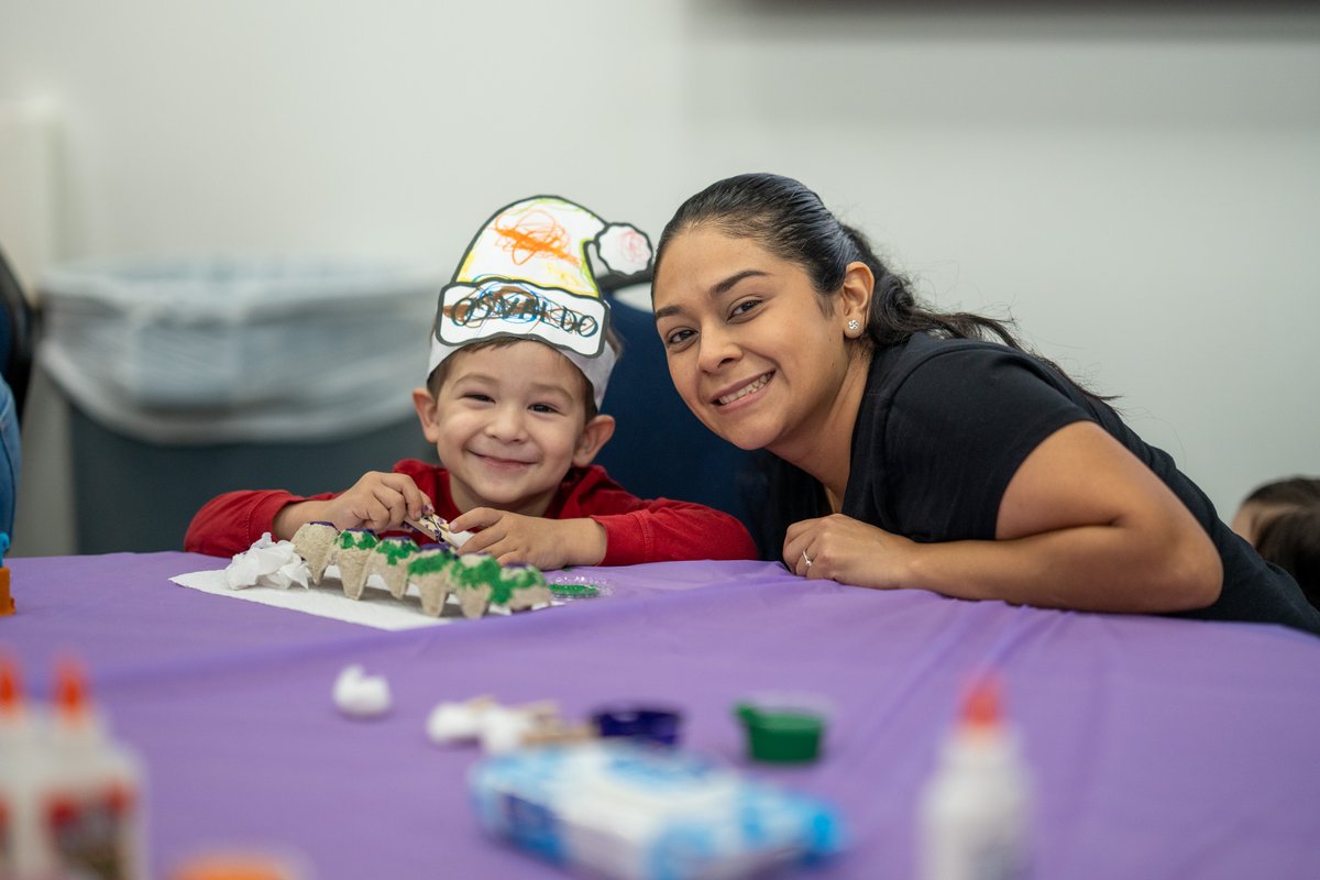 SpringISD's tweet image. In case you missed it… 
📚 Smart Start hosted a winter literacy event for families.
🎅 Spring ISD Police Department brought joy through its Blue Santa event.
🎶 A Northgate Crossing Elementary teacher played a tune for her students.
#ICYMI #SpringISD
@SISD_Supe