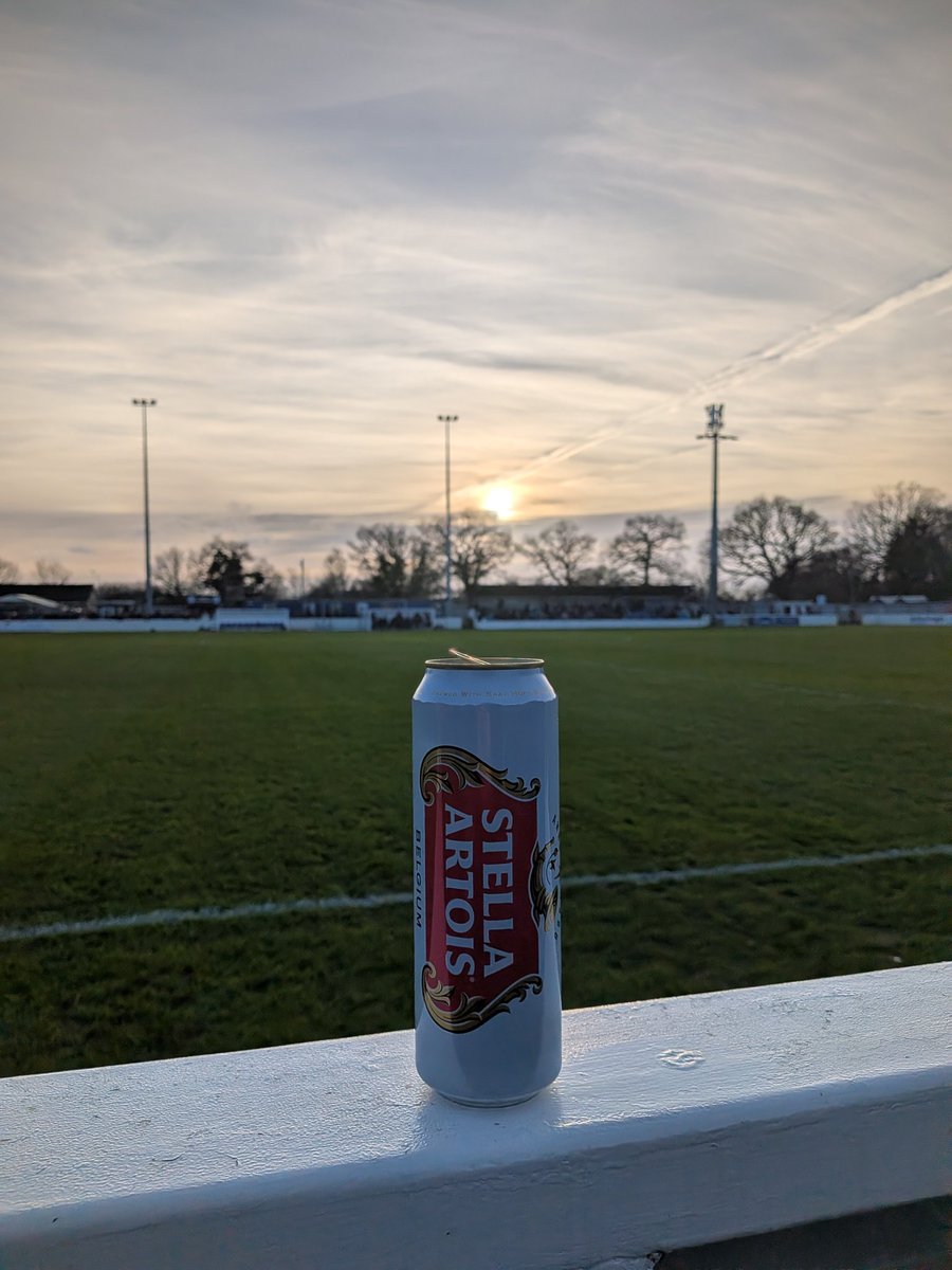 Last home game before Christmas <a href="/YateTownFC/">Yate Town F(C)</a> #bluebells